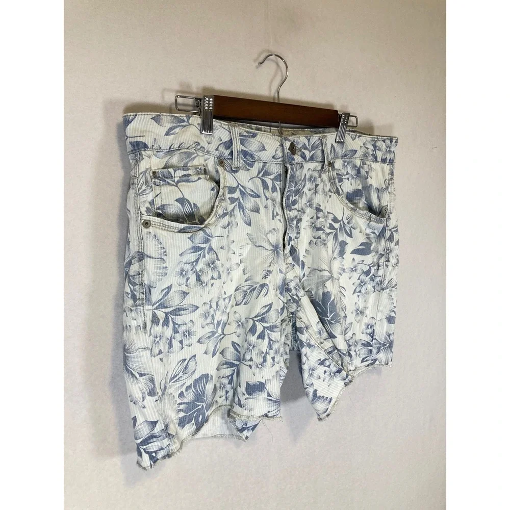 Tropical Coastal Faded Glory Womens 16 Blue White Floral Pinstripe‎ Shorts